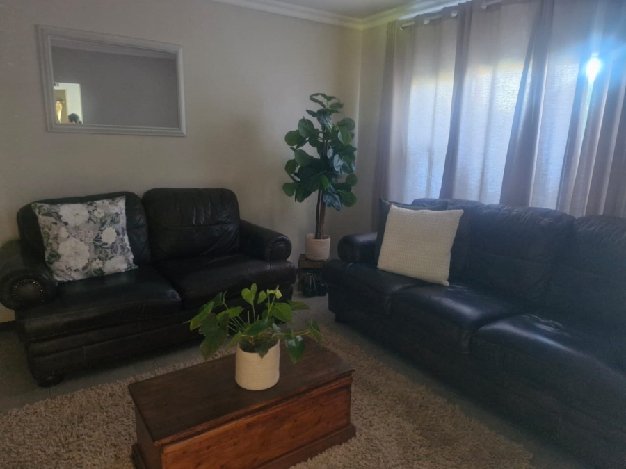 To Let 4 Bedroom Property for Rent in Keidebees Northern Cape